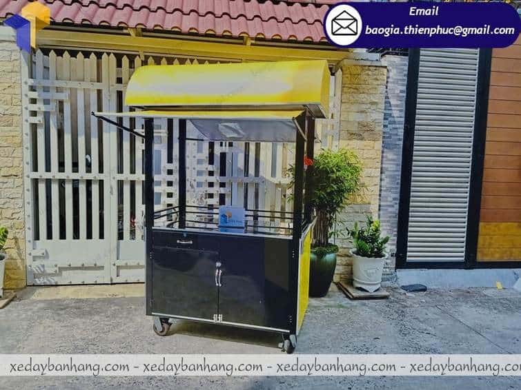 đặt làm tủ trưng bày xiên que