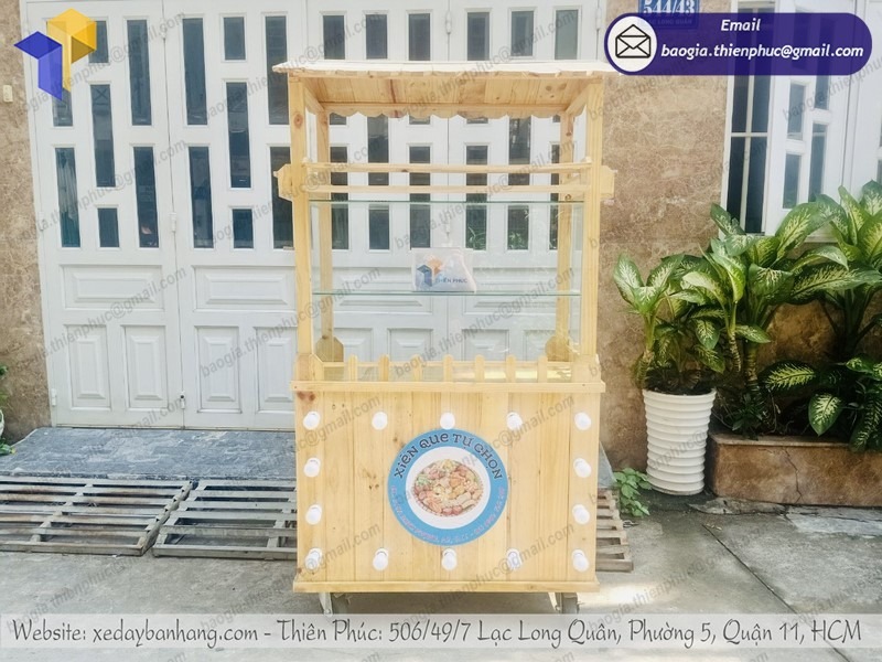 xe đẩy bán cá viên chiên