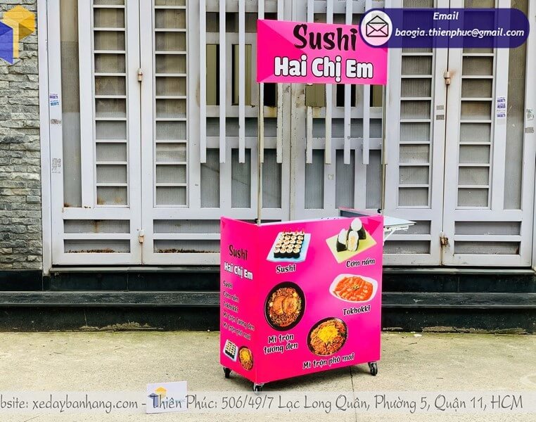 xe đẩy bán đồ ăn tiện lợi